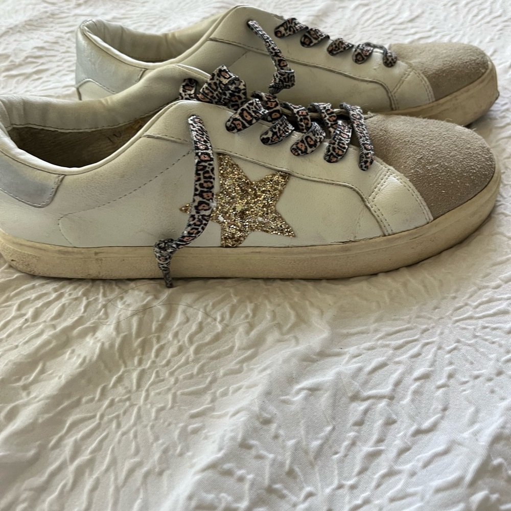 Steve madden sneakers